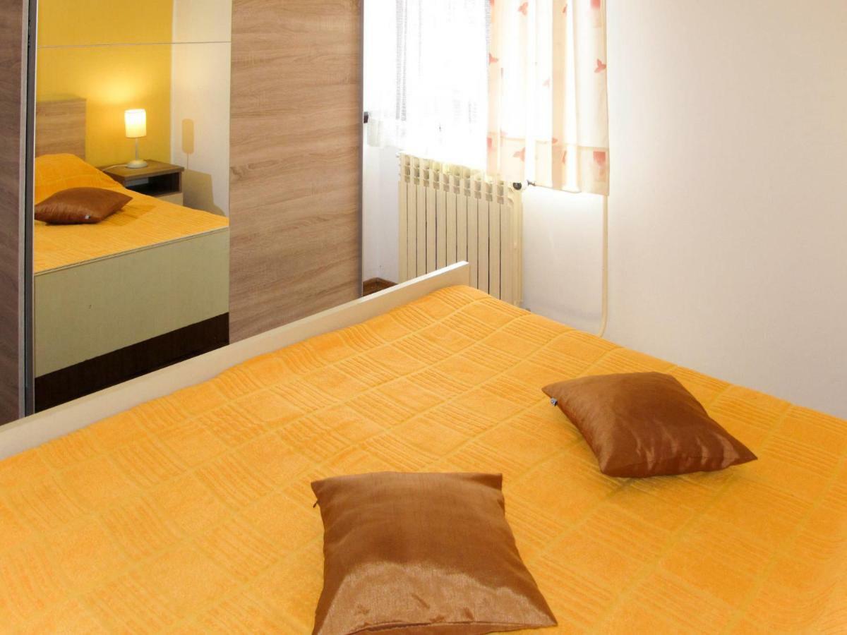Apartment Maslina - Pul335 By Interhome Pjescana Uvala Bagian luar foto
